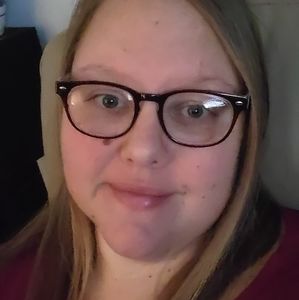 Meet your Posher, Celia